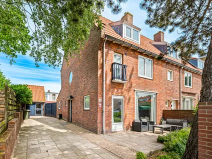 Hoekwoning te koop: Dr C A Gerkestraat 131, Brederode- Gerkestraat e.o. Zandvoort