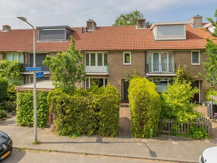 Tussenwoning te koop: Dr. De Visserlaan 20, Elsrijk West Amstelveen