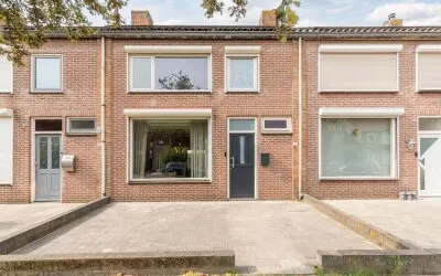 Tussenwoning te koop: Dr Ensinkstraat 16, De Beek Halsteren