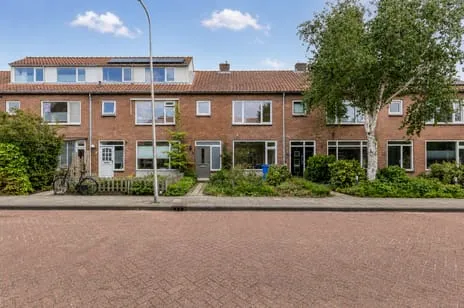 Tussenwoning te koop: Dr F.H. Reijnderslaan 7, Schipluiden Schipluiden