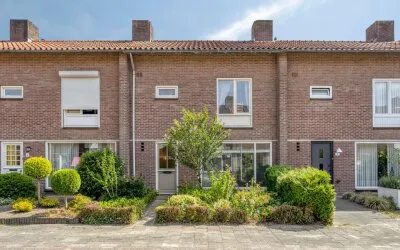 Tussenwoning te koop: Dr. H. Mollerstraat 5, Kerkakkers Valkenswaard