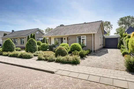 Vrijstaande woning te koop: Dr. Harm Smeengestraat 48, Slootdorp (woonkern) Slootdorp