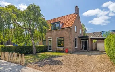 Twee-onder-één-kap te koop: Dr. J.J.F. Steijlingweg 14, Maartensdijk Kern Maartensdijk