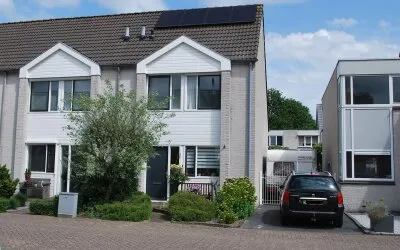 Hoekwoning te koop: Dr. J.M. den Uylstraat 37, Staatsliedenbuurt Oosterhout
