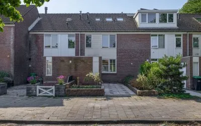Tussenwoning te koop: Dr. J. Presserstraat 125, Houtwijk 'S-Gravenhage