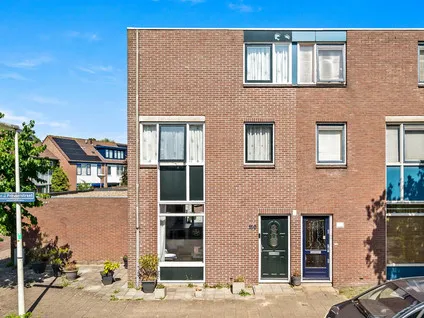 Tussenwoning te koop: Dr. J. Presserstraat 150, Houtwijk 'S-Gravenhage