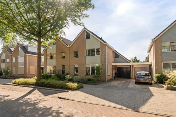 Tussenwoning te koop: Dr. Kolfflaan 26, Hagenbroek Kampen
