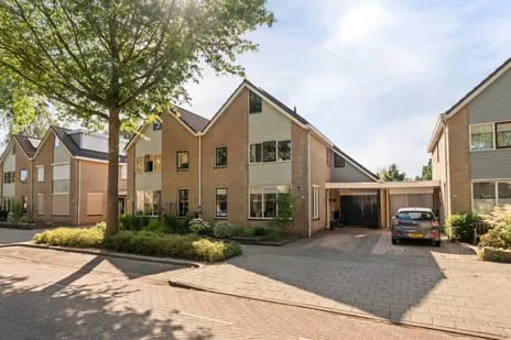 Tussenwoning te koop: Dr. Kolfflaan 26, Hagenbroek Kampen