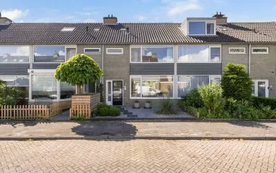 Tussenwoning te koop: Dr. Kuyperlaan 11, Staatsliedenkwartier Woerden