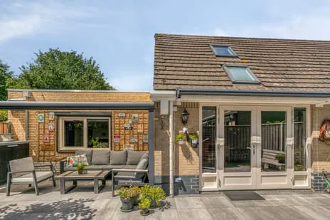 Tussenwoning te koop: Dr. L.J. Rogierstraat 58, Houtwijk 'S-Gravenhage