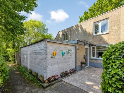 Tussenwoning te koop: Dr. L.J. Rogierstraat 98, Houtwijk 'S-Gravenhage