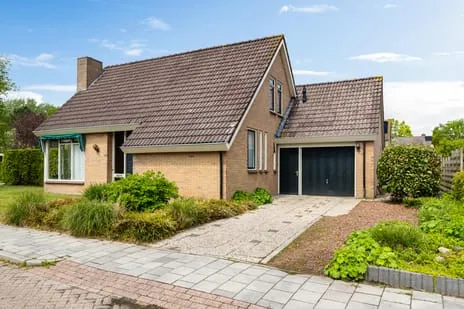 Vrijstaande woning te koop: Dr.M. Noordewierstraat 44, Baflo Baflo