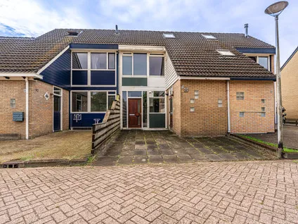 Tussenwoning te koop: Dr. Oortwijn Botjeslaan 89, Midwolda Midwolda