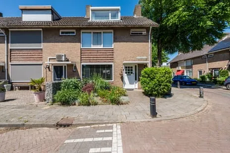 Hoekwoning te koop: Dr. P. van Hoekstraat 9, Hoge Akker Best