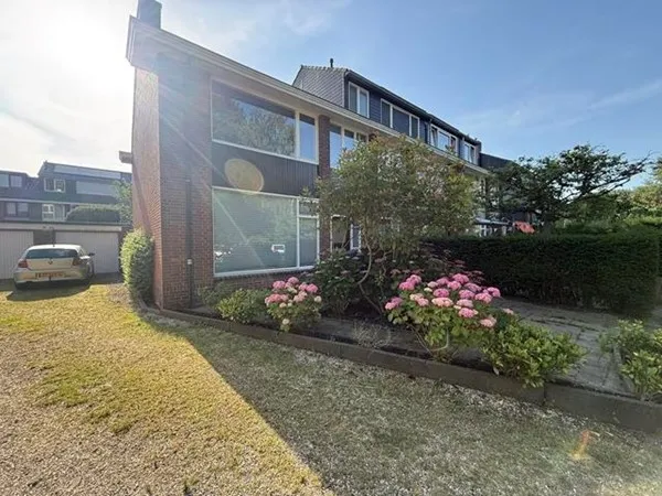 Hoekwoning te huur: Dr. Plesmansingel 10, Kastanjebuurt Amstelveen