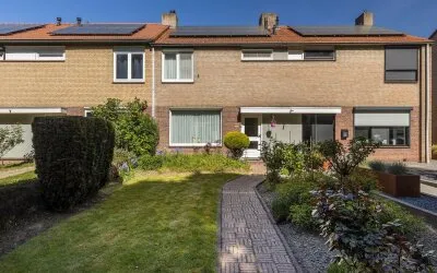 Tussenwoning te koop: Dr. Poelsstraat 20, Einighausen Einighausen