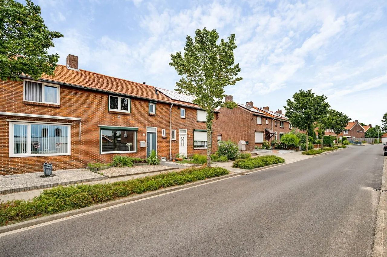 Tussenwoning te koop: Dr.Poelsstraat 5, Herkenbosch