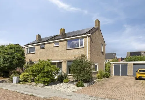 Hoekwoning te koop: Dr S K de Waardlaan 17, Grijpskerk
