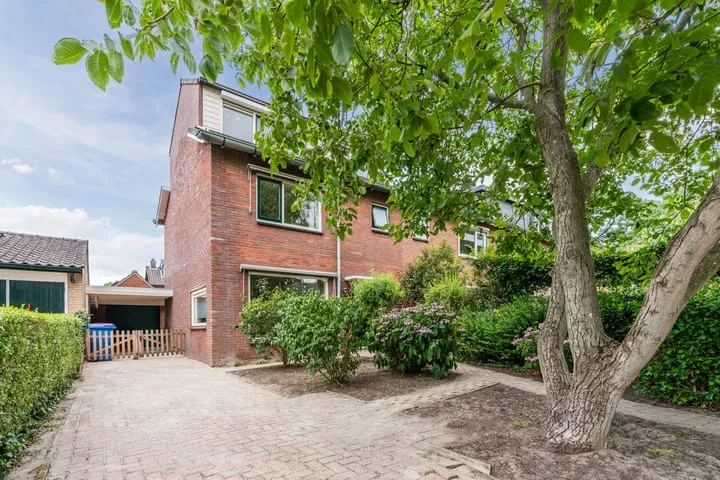 Hoekwoning te koop: Dr. Schaepmanlaan 30, Oud-Ittersum Zwolle