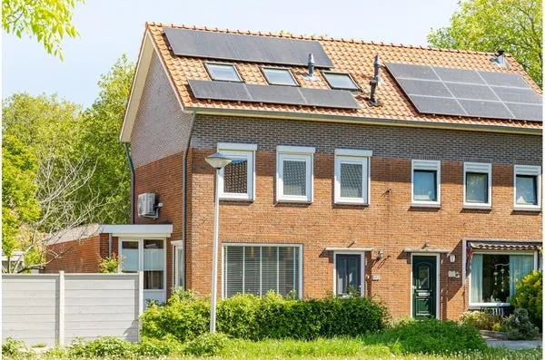 Semi-detached for sale: Dr. Schaepmanstraat 103, Staatsliedenbuurt Sliedrecht