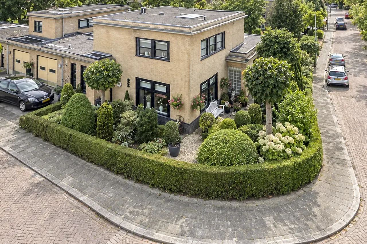 Tussenwoning te koop: Dr.Schaepmanstraat 32, Wolvega