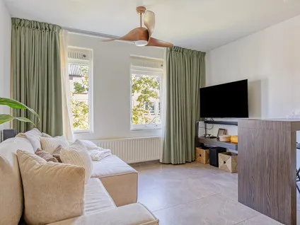 Studio te koop: Dr. Struyckenstraat 97B, Heuvel Breda