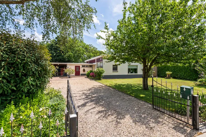 Detached house for sale: Dr. van der Willigenstraat 8, Tricht Tricht