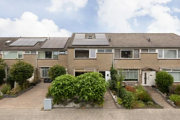 Terraced house for sale: Dr. W. Dreesstraat 6, Zwetteplan Sneek