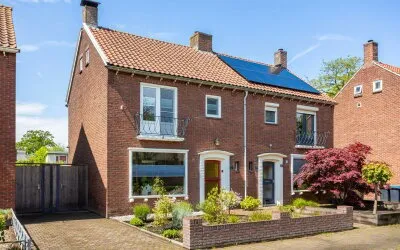 Twee-onder-één-kap te koop: Dr. Wagenaarstraat 38, Varvik-Diekman Enschede