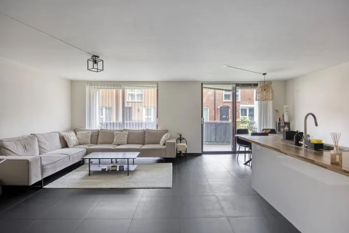 Appartement te koop: Dr Wibautplein 84, Wibautbuurt Schiedam