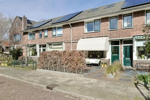 Tussenwoning te koop: Dr. de Bruijnestraat 7, Leiderdorp