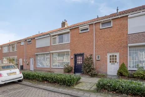 Tussenwoning te koop: Dr. H. Mollerstraat 38, Best