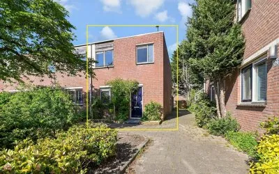 Hoekwoning te koop: Dr. J. Presserstraat 329, 'S-Gravenhage