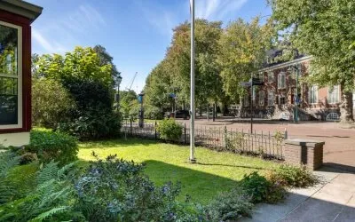 Vrijstaande woning te koop: Dr. Lovinklaan 32, Burgemeester Visserpark Alphen Aan Den Rijn