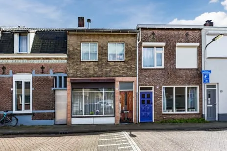 Tussenwoning te koop: Dr. Nolensstraat 18, Pastorieklamp West Tilburg