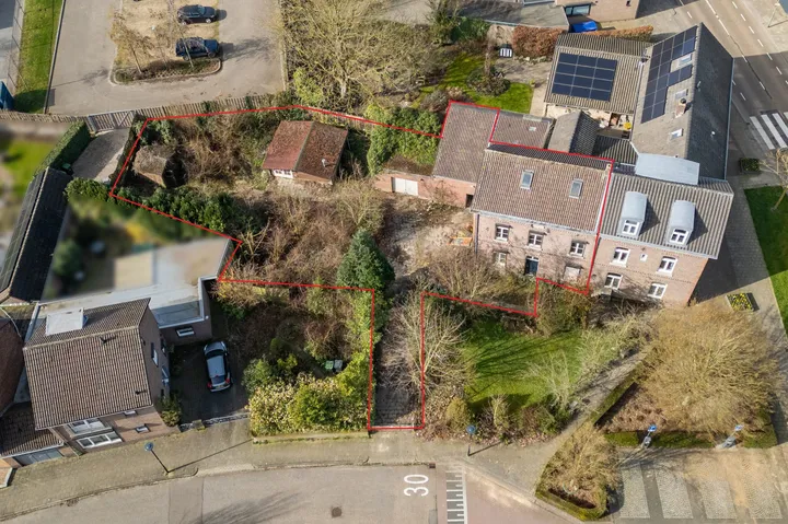 Tussenwoning te koop: Dr. Poelsplein 18, Simpelveld