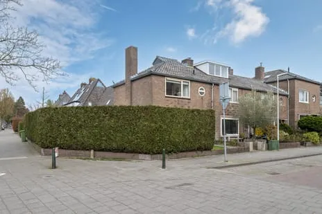 Hoekwoning te koop: dr. Schaepmanlaan 1, Bussum