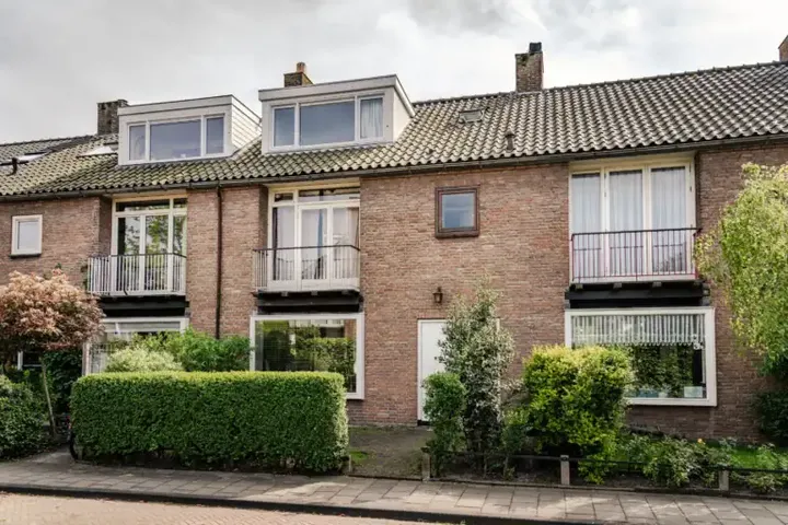 Tussenwoning te koop: Dr. Schaepmanlaan 6, Glipper Dreef en Staatsliedenbuurt Heemstede