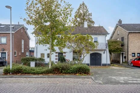 Vrijstaande woning te koop: Dr. Schaepmanstraat 37, Stationsbuurt Tiel