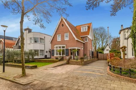 Vrijstaande woning te koop: Dr. Schuitstraat 36, Vondellaan Beverwijk