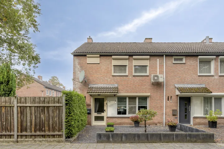 Huurwoning: Dr Ariënsstraat 115 in Overdinkel - €3.250 per maand - 111m²