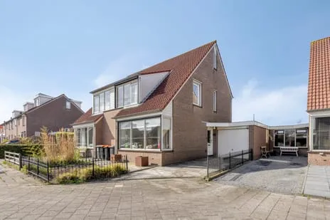 Twee-onder-één-kap te koop: Draaikolk 62, Kerkbuurt Oostzaan
