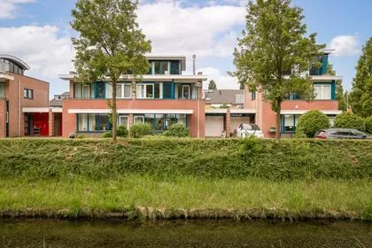 Tussenwoning te koop: Dragon 39, Voorstik Hoogkarspel