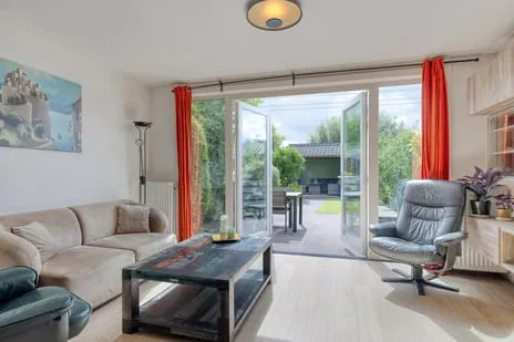 Tussenwoning te koop: Dragonstraat 85, Ulgersmaborg Groningen