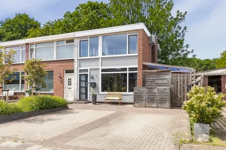 Corner house for sale: Drakesteijnstraat 13, Hoogkerk-Zuid Groningen