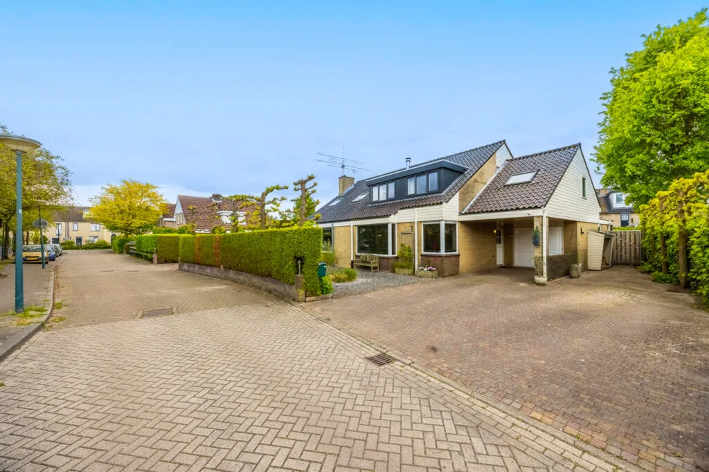 Twee-onder-één-kap te koop: Drie Kampjes 7, Loosdrecht