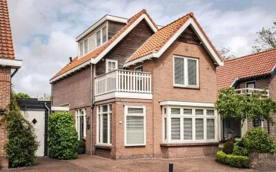 Twee-onder-één-kap te koop: Driehuizerkerkweg 38, Kriemhildebuurt Driehuis Nh