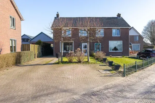 Twee-onder-één-kap te koop: Driestedenweg 136, Kern De Weere De Weere