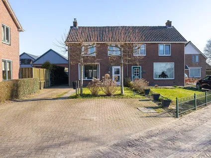 Twee-onder-één-kap te koop: Driestedenweg 136, Kern De Weere De Weere