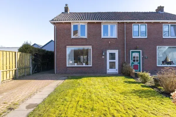 Twee-onder-één-kap te koop: Driestedenweg 136, Kern De Weere De Weere